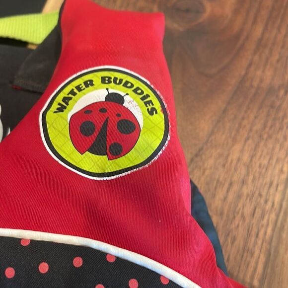 Life jacket for a child 20-25 inch chest 30-50 lbs full throttle brand. - Picture 2 of 6